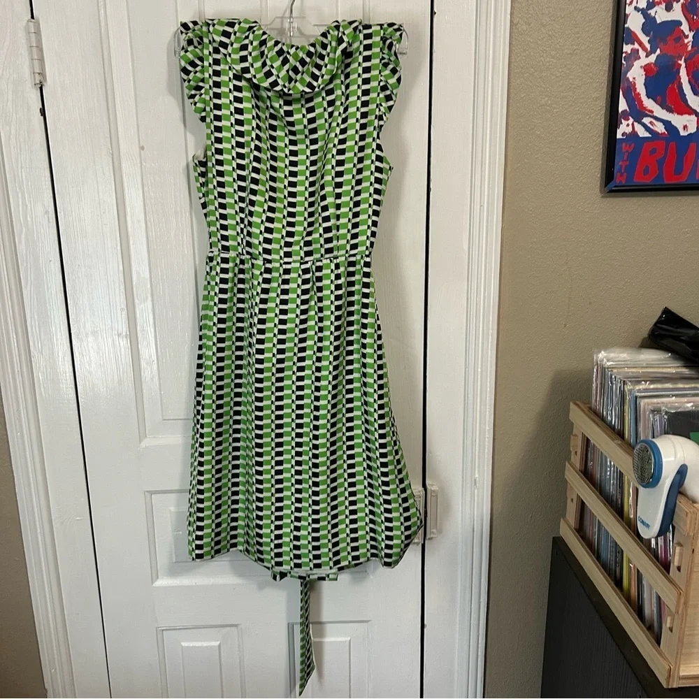 Kate Spade Aubrey Wrap Silk Geo Print Ruffle Green Black Dress Size 0 N2